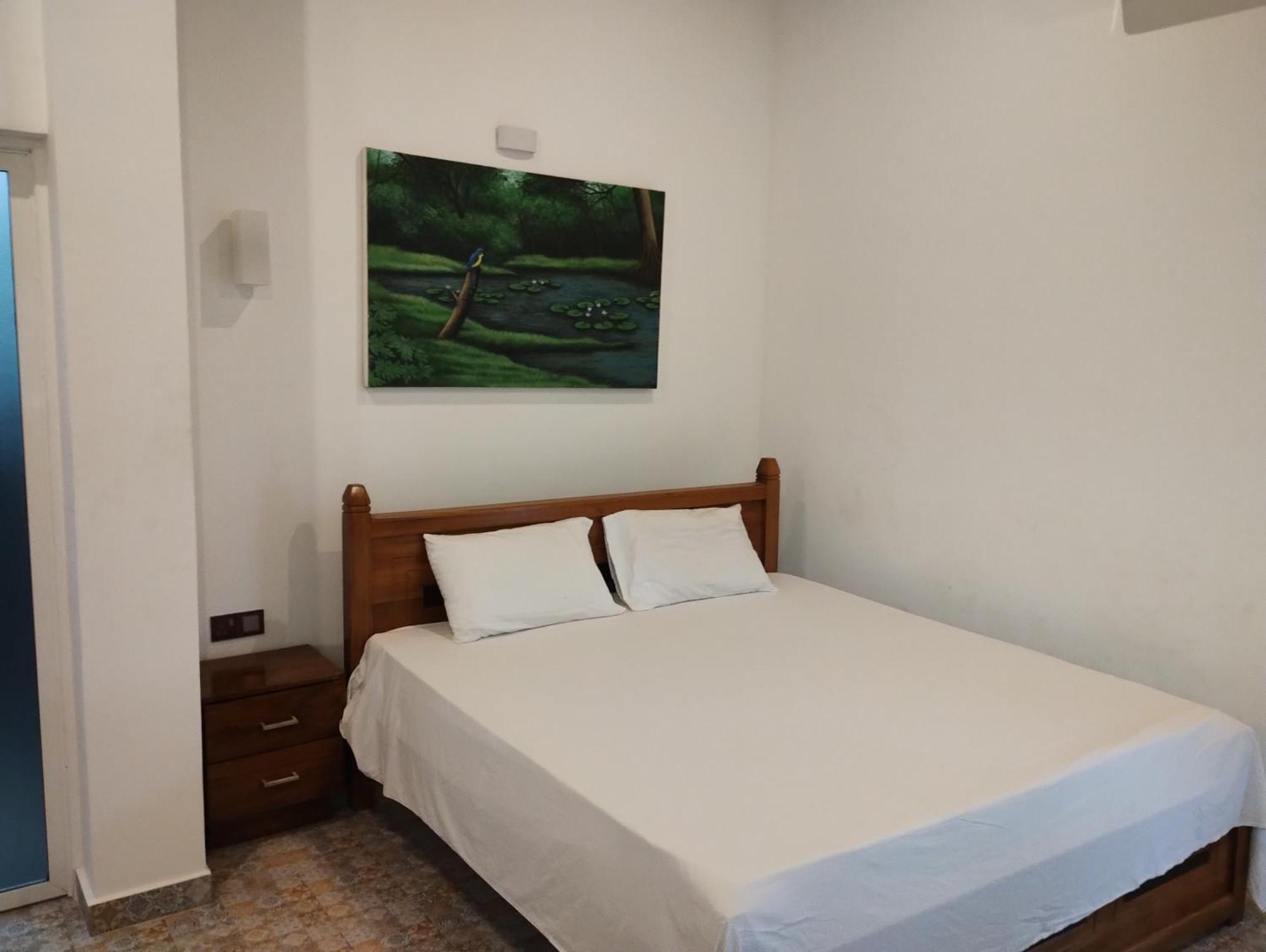 Luxury Apartment The Walkers Nest Канди Екстериор снимка