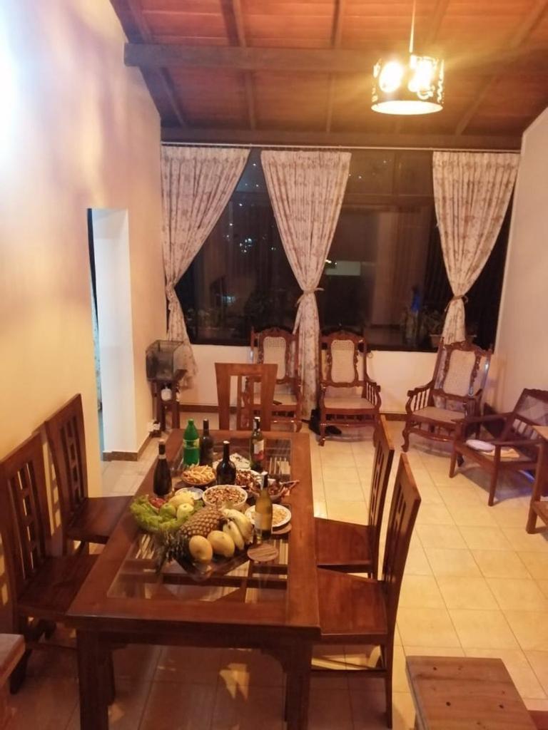 Luxury Apartment The Walkers Nest Канди Екстериор снимка